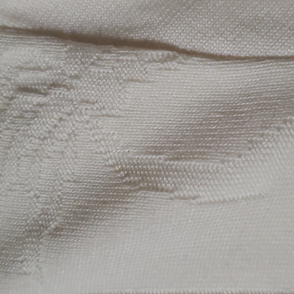 Womens 1 piece attched shell sweater set with buttons. - Picture 2 of 5